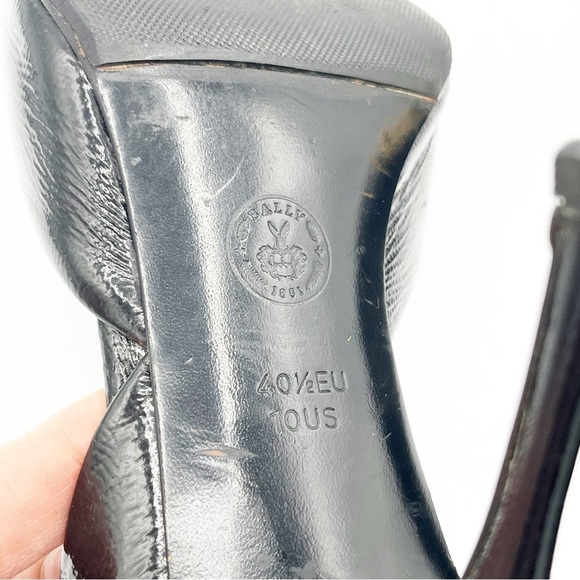 Bally Vintage Black Leather Peep-Toe Heels Gold Accent 40.5/ 10 - Picture 8 of 9